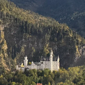 rundflug schloss neuschwanstein aus der luft