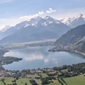 rundflug über zell am see mit blick auf kitzsteinhorn und zeller see